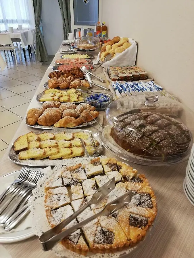 Hotel La Bella Vita Rimini 0*,